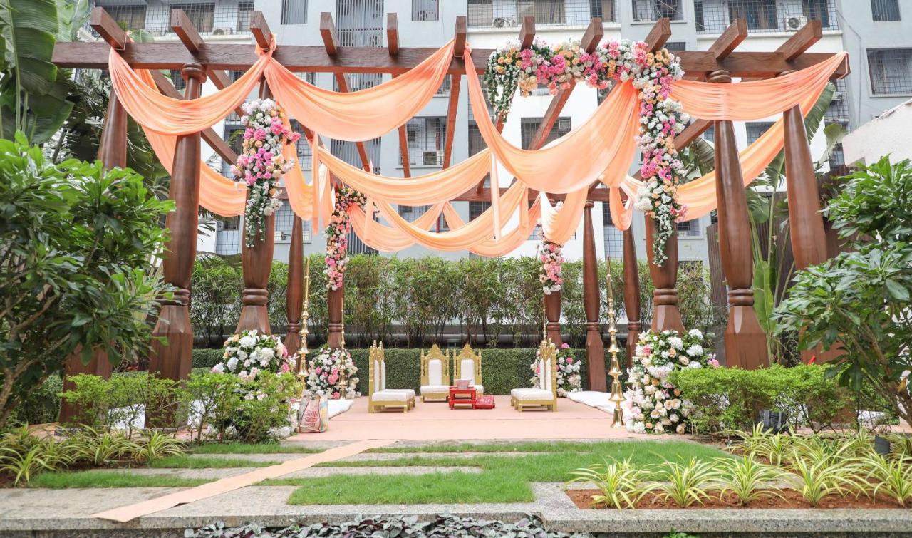 Отель Radisson Blu Mumbai International Airport Экстерьер фото A mandap for a Hindu wedding