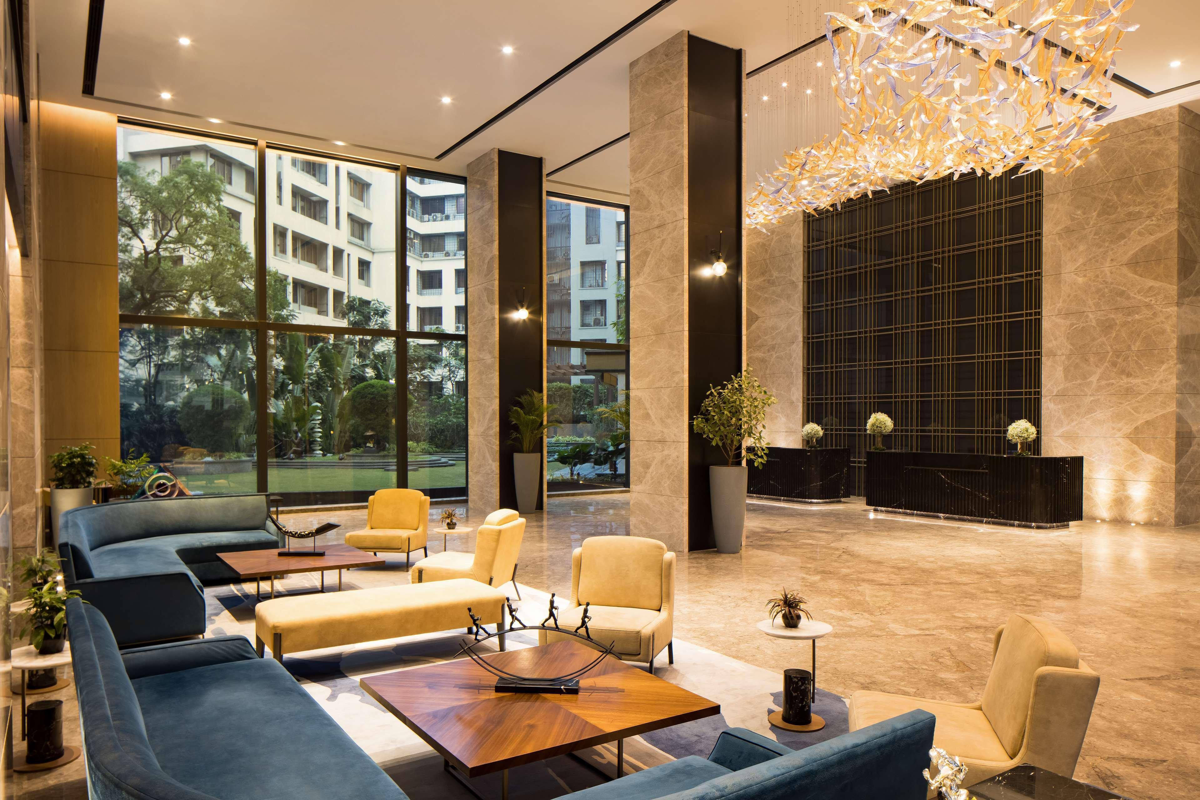 Отель Radisson Blu Mumbai International Airport Экстерьер фото Lobby